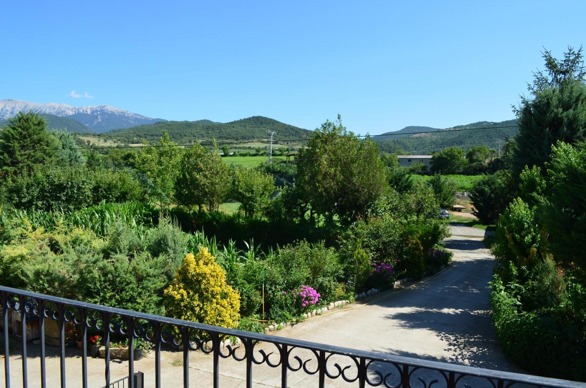 Casa Rural La Vall Del Cadi Ла Сеу д'Ургел Екстериор снимка